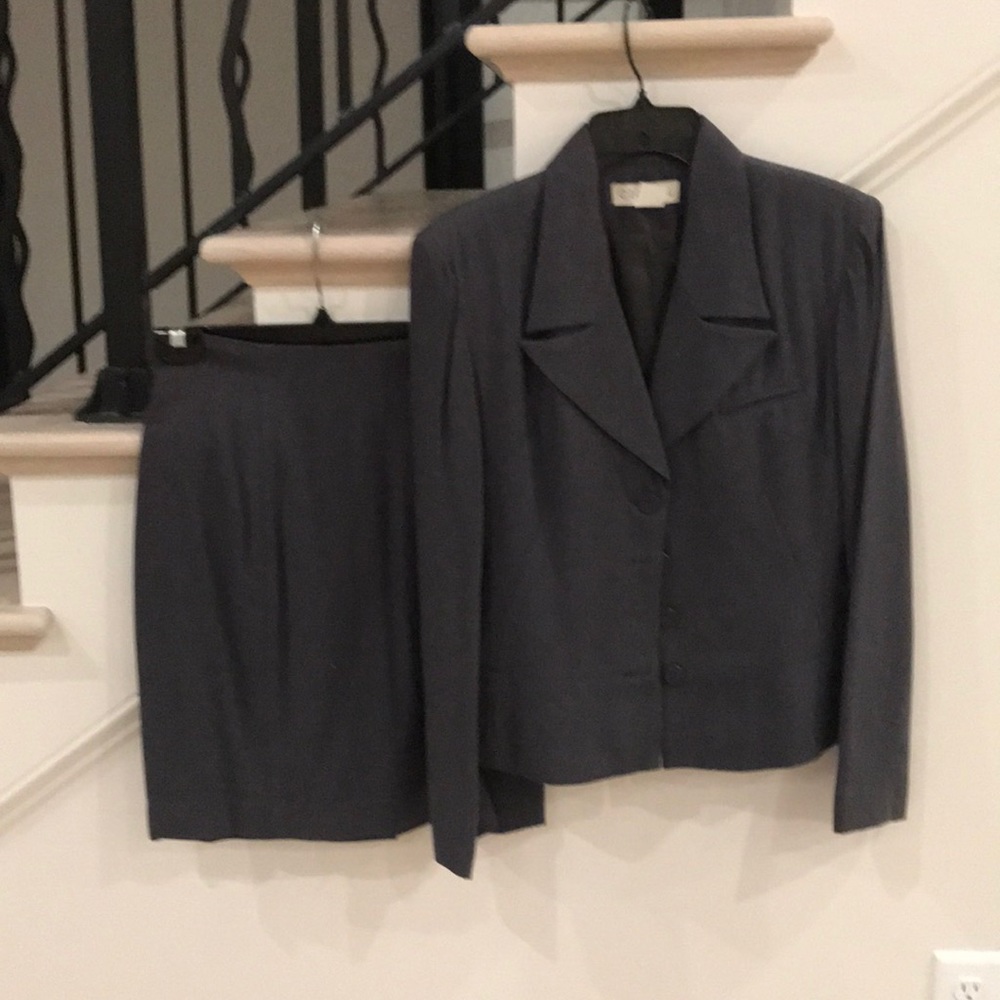 Gray Cigna’s suit